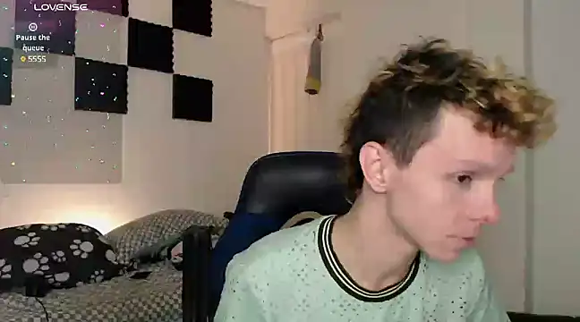 bryamado69 online show from January 2025 11:02:01 PM