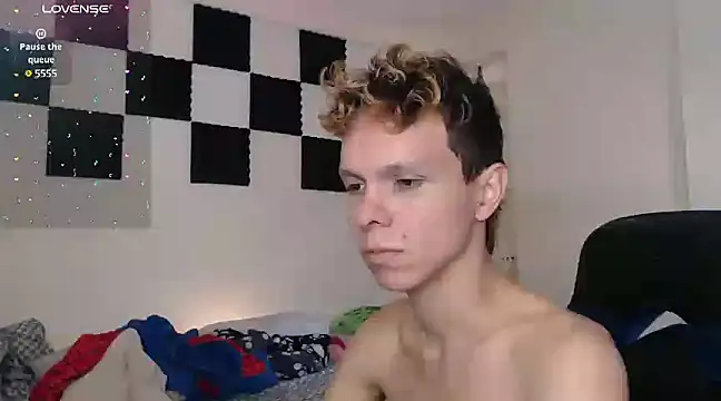 bryamado69 online show from January 2025 08:43:02 PM