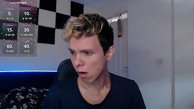 bryamado69 online show from September 2025 02:41:01 PM