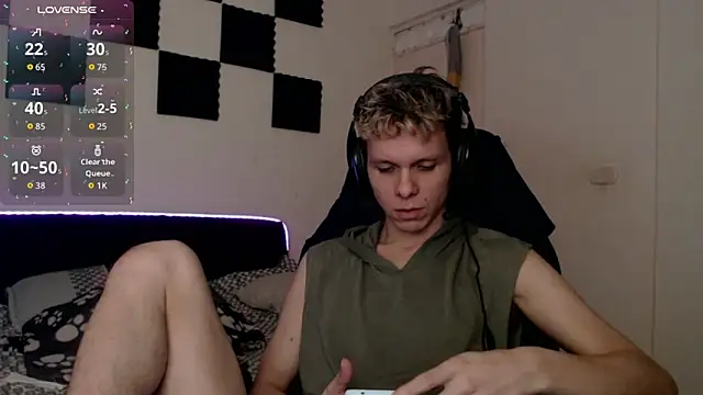 bryamado69 online show from October 2025 10:40:01 PM