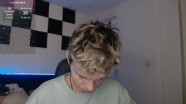 bryamado69 online show from October 2025 03:18:02 AM