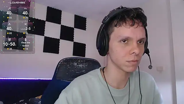 bryamado69 online show from November 2025 06:35:02 PM