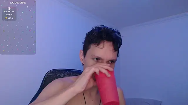 bryamado69 online show from December 2025 06:12:01 PM