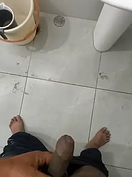 Snapshot of Gururonny07 chatting on November 2025 12:35:01 AM Gururonny07 online show from November 2025 12:35:01 AM