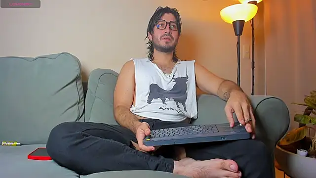 Ackerman Eren  online show from September 2025 10:31:02 AM