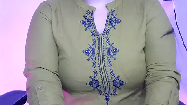 Snapshot of Cute-Ayesha chatting on September 2025 08:14:01 AM Cute-Ayesha online show from September 2025 08:14:01 AM
