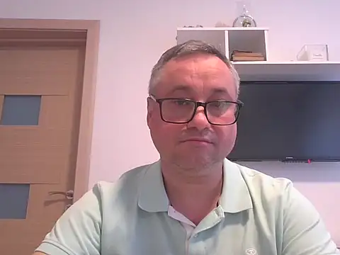 hnicu82 online show from November 2025 01:31:01 PM