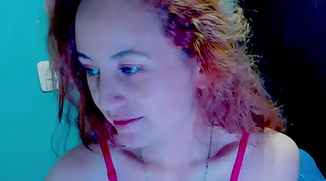 Snapshot of zoe_jones3 chatting on December 2024 02:00:02 PM zoe jones3 online show from December 2024 02:00:02 PM
