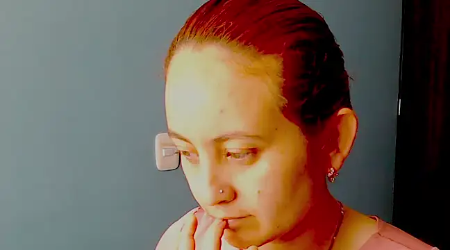 Snapshot of zoe_jones3 chatting on December 2024 01:21:01 PM zoe jones3 online show from December 2024 01:21:01 PM