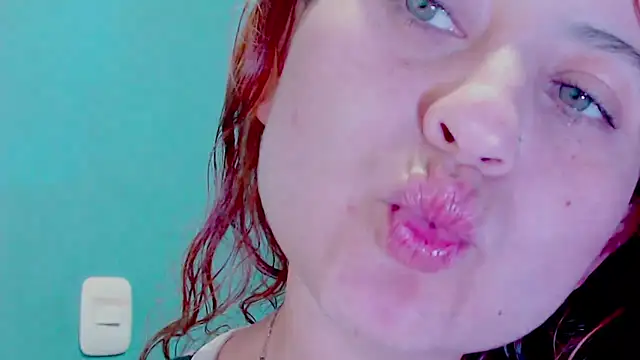 Snapshot of zoe_jones3 chatting on January 2025 10:27:01 PM zoe jones3 online show from January 2025 10:27:01 PM