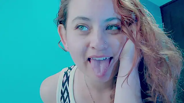 Snapshot of zoe_jones3 chatting on January 2025 10:15:02 PM zoe jones3 online show from January 2025 10:15:02 PM