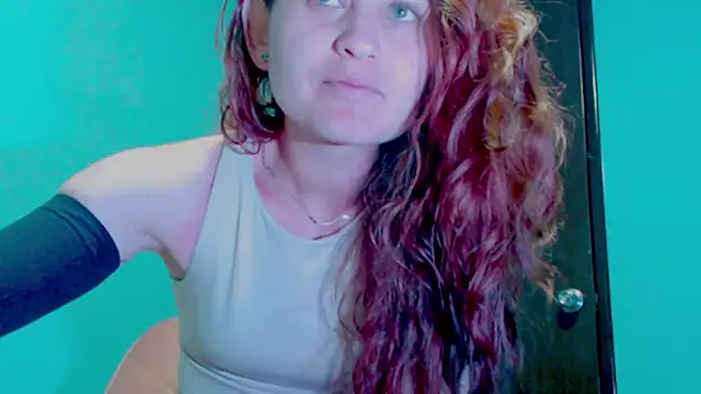 Snapshot of zoe_jones3 chatting on January 2025 02:07:02 AM zoe jones3 online show from January 2025 02:07:02 AM