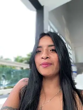 Laura fernandezII online show from February 2025 10:00:01 PM