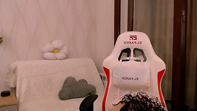 Snapshot of Ann__Cute chatting on January 2026 06:29:01 AM Ann Cute online show from January 2026 06:29:01 AM