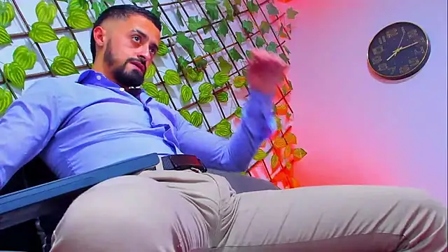 Snapshot of MAXIMUS_MASTE3 chatting on February 2026 09:18:02 PM MAXIMUS MASTE3 online show from February 2026 09:18:02 PM