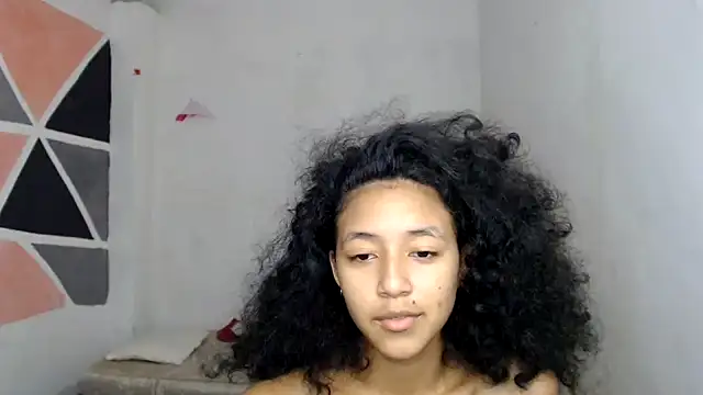 Snapshot of ley_blus10 chatting on December 2024 04:17:01 PM ley blus10 online show from December 2024 04:17:01 PM
