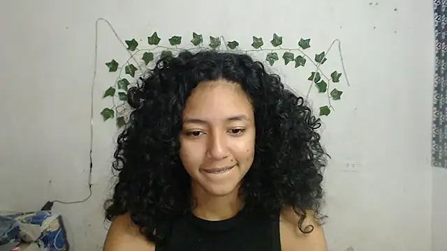 Snapshot of ley_blus10 chatting on January 2025 12:41:02 PM ley blus10 online show from January 2025 12:41:02 PM
