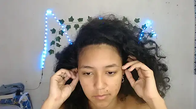 Snapshot of ley_blus10 chatting on January 2025 05:37:02 PM ley blus10 online show from January 2025 05:37:02 PM