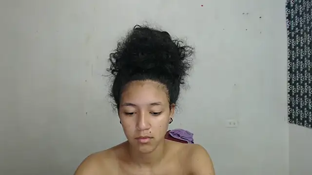 Snapshot of ley_blus10 chatting on January 2025 05:21:01 PM ley blus10 online show from January 2025 05:21:01 PM