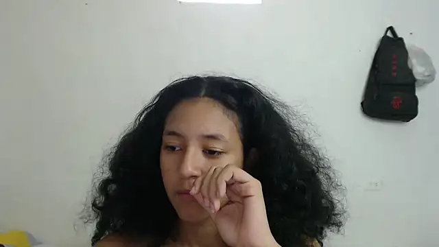 Snapshot of ley_blus10 chatting on January 2025 04:52:02 PM ley blus10 online show from January 2025 04:52:02 PM