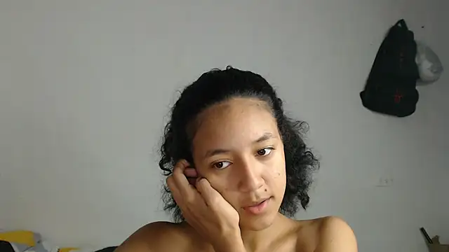 Snapshot of ley_blus10 chatting on January 2025 08:32:02 AM ley blus10 online show from January 2025 08:32:02 AM