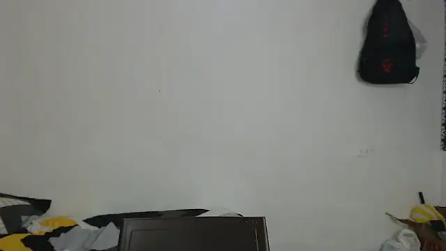 Snapshot of ley_blus10 chatting on February 2025 01:43:02 PM ley blus10 online show from February 2025 01:43:02 PM