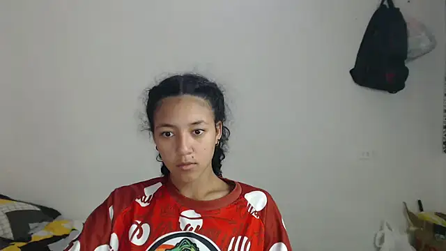 Snapshot of ley_blus10 chatting on February 2025 01:41:01 PM ley blus10 online show from February 2025 01:41:01 PM