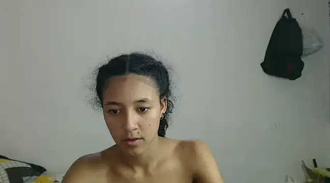Snapshot of ley_blus10 chatting on February 2025 04:46:01 PM ley blus10 online show from February 2025 04:46:01 PM