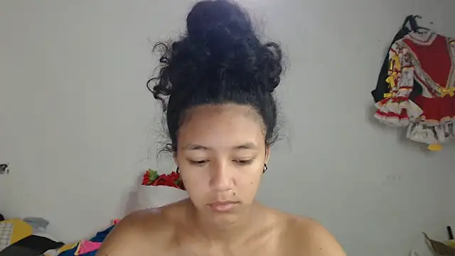 Snapshot of ley_blus10 chatting on February 2025 01:33:01 PM ley blus10 online show from February 2025 01:33:01 PM