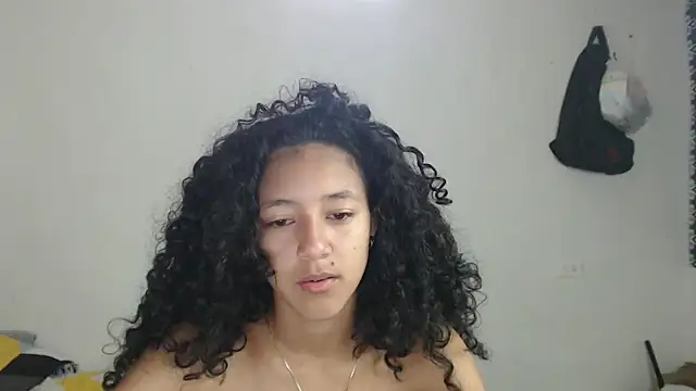 Snapshot of ley_blus10 chatting on February 2025 02:33:01 PM ley blus10 online show from February 2025 02:33:01 PM