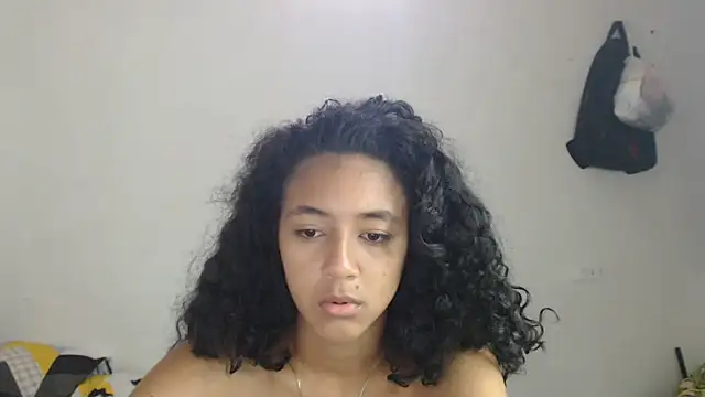 Snapshot of ley_blus10 chatting on February 2025 01:38:02 PM ley blus10 online show from February 2025 01:38:02 PM