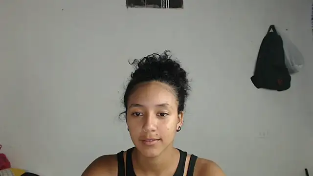 Snapshot of ley_blus10 chatting on March 2025 04:27:02 AM ley blus10 online show from March 2025 04:27:02 AM