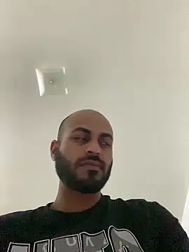 islandvybee55 online show from December 2024 01:34:02 AM