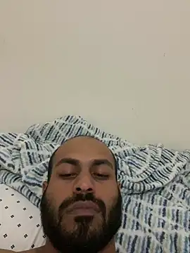 islandvybee55 online show from January 2025 12:30:01 AM