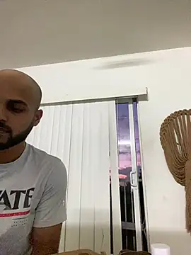 islandvybee55 online show from January 2025 11:22:02 PM