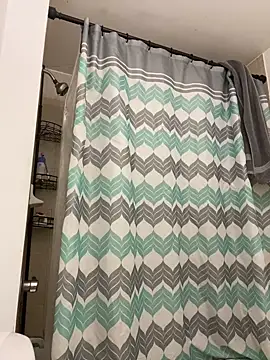 islandvybee55 online show from January 2025 03:58:01 PM