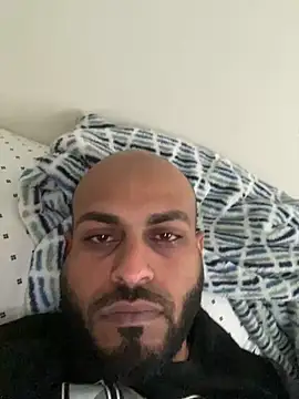 islandvybee55 online show from February 2025 07:49:01 PM