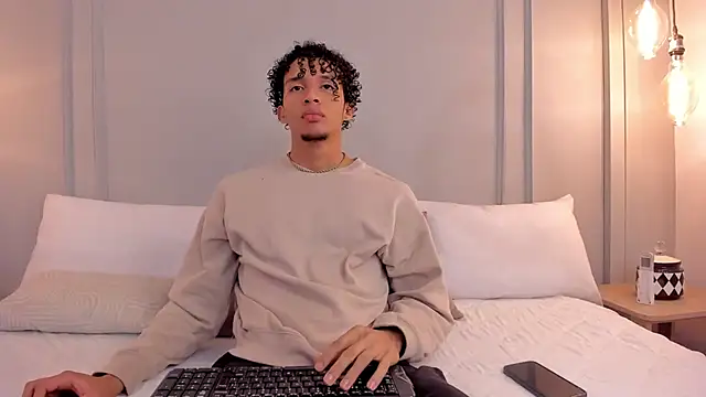 Dominick star online show from October 2025 04:03:02 AM