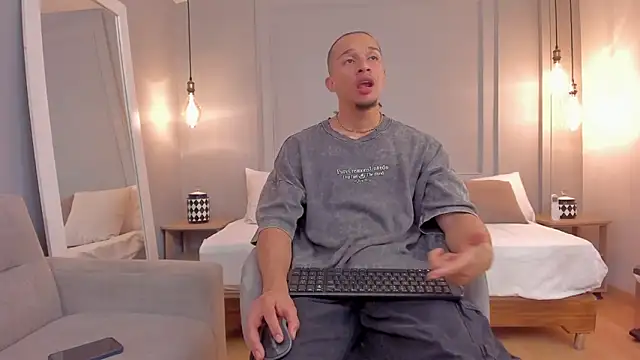 Dominick star online show from November 2025 04:22:02 AM