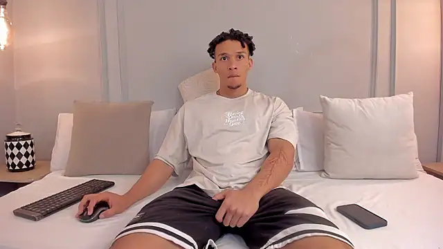 Dominick star online show from November 2025 03:50:01 AM