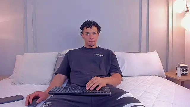 Dominick star online show from December 2025 04:33:02 AM