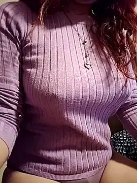 Snapshot of KITTEN-10 chatting on October 2025 03:39:02 AM KITTEN-10 online show from October 2025 03:39:02 AM