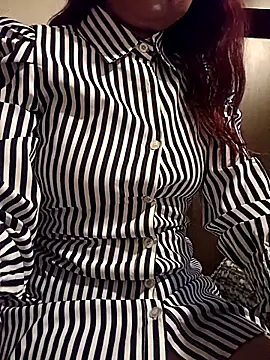 Snapshot of KITTEN-10 chatting on October 2025 02:37:02 AM KITTEN-10 online show from October 2025 02:37:02 AM