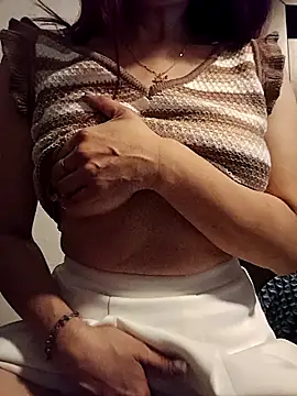 KITTEN-10 online show from December 2025 04:15:01 PM