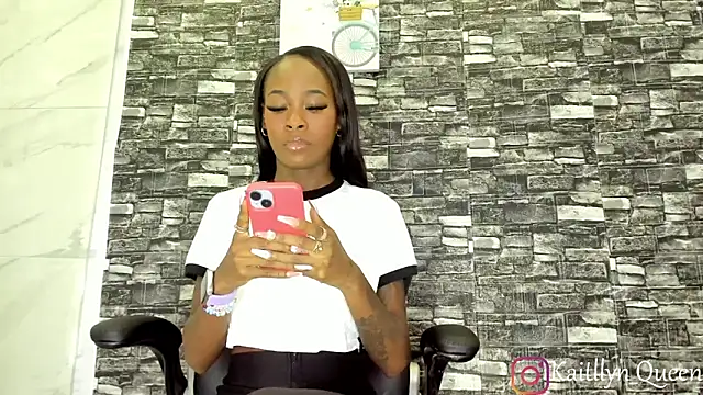 Snapshot of Kaitllyn_Queen chatting on March 2025 12:22:01 AM Kaitllyn Queen online show from March 2025 12:22:01 AM