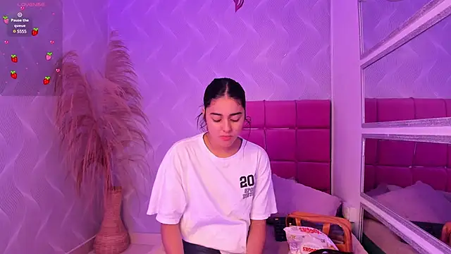 natalia aguirre1 online show from February 2025 12:20:01 PM