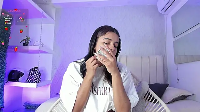 natalia aguirre1 online show from March 2026 03:18:01 PM