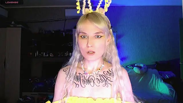 mischellemeow13 online show from March 2026 12:49:01 AM