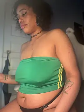 loveluna8 online show from April 2026 01:04:01 PM