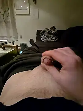 Titanhoott online show from December 2024 04:05:02 PM